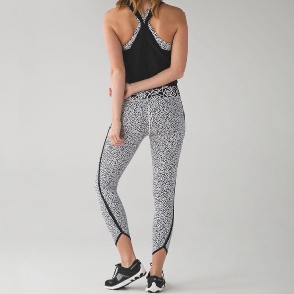 Lululemon Real Quick Running Tights, Black/White - Picture 4 of 9